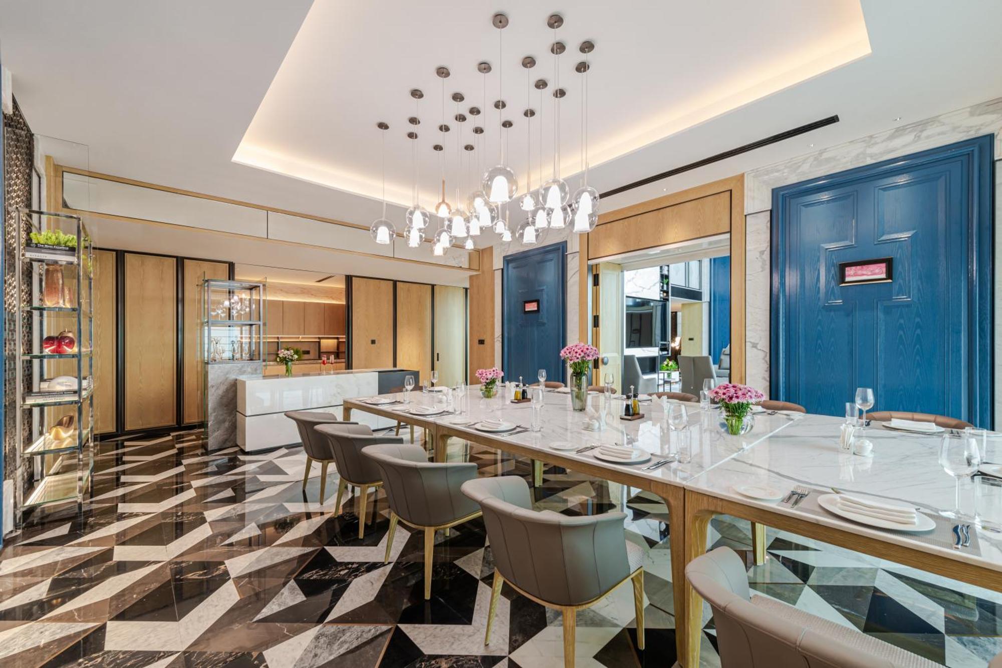 Narcissus The Royal Hotel Ar Riyad Esterno foto The Club at Hong Kong International Airport