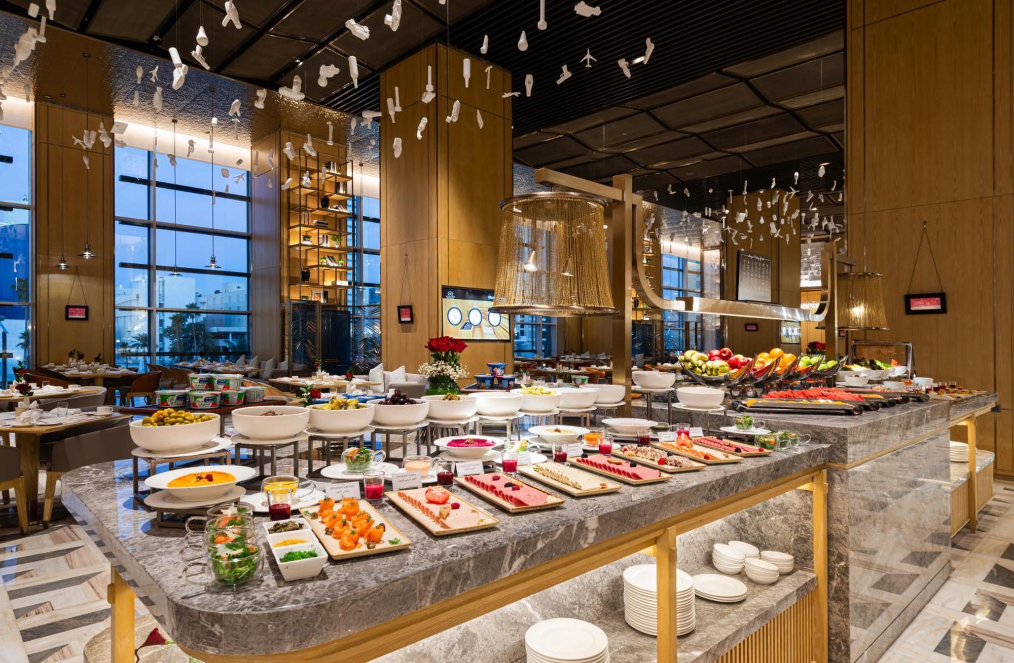 Narcissus The Royal Hotel Ar Riyad Esterno foto The buffet at the hotel
