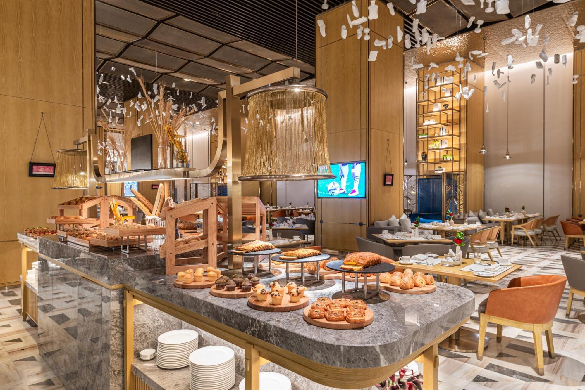 Narcissus The Royal Hotel Ar Riyad Esterno foto The buffet at the hotel